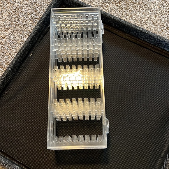 Earring Holder fold up acrylic - Picture 3 of 4